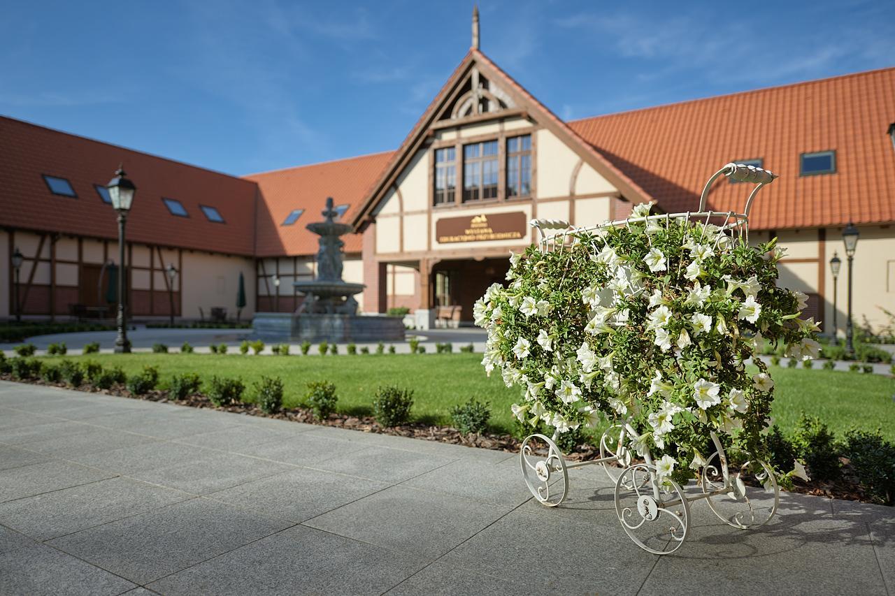 Hotel Palac Poledno Exterior photo